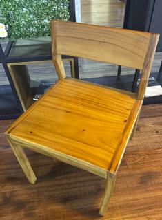 Silla de madera