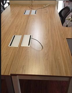 Escritorio Benching 2.40×0.60 m — roble/blanco