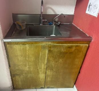 Lavabo de cocina metálico